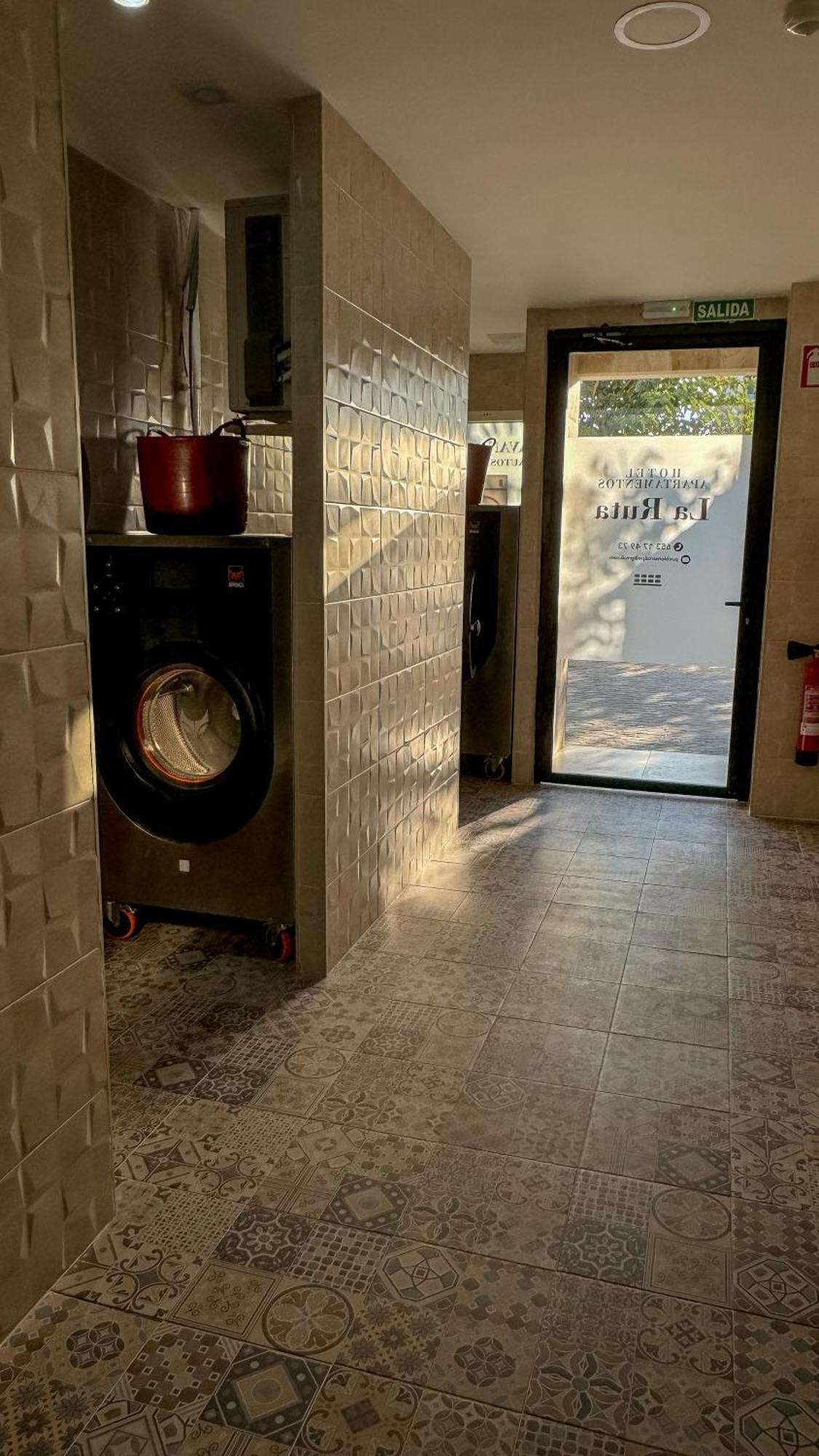 Apartamentos La Ruta 칼페 외부 사진